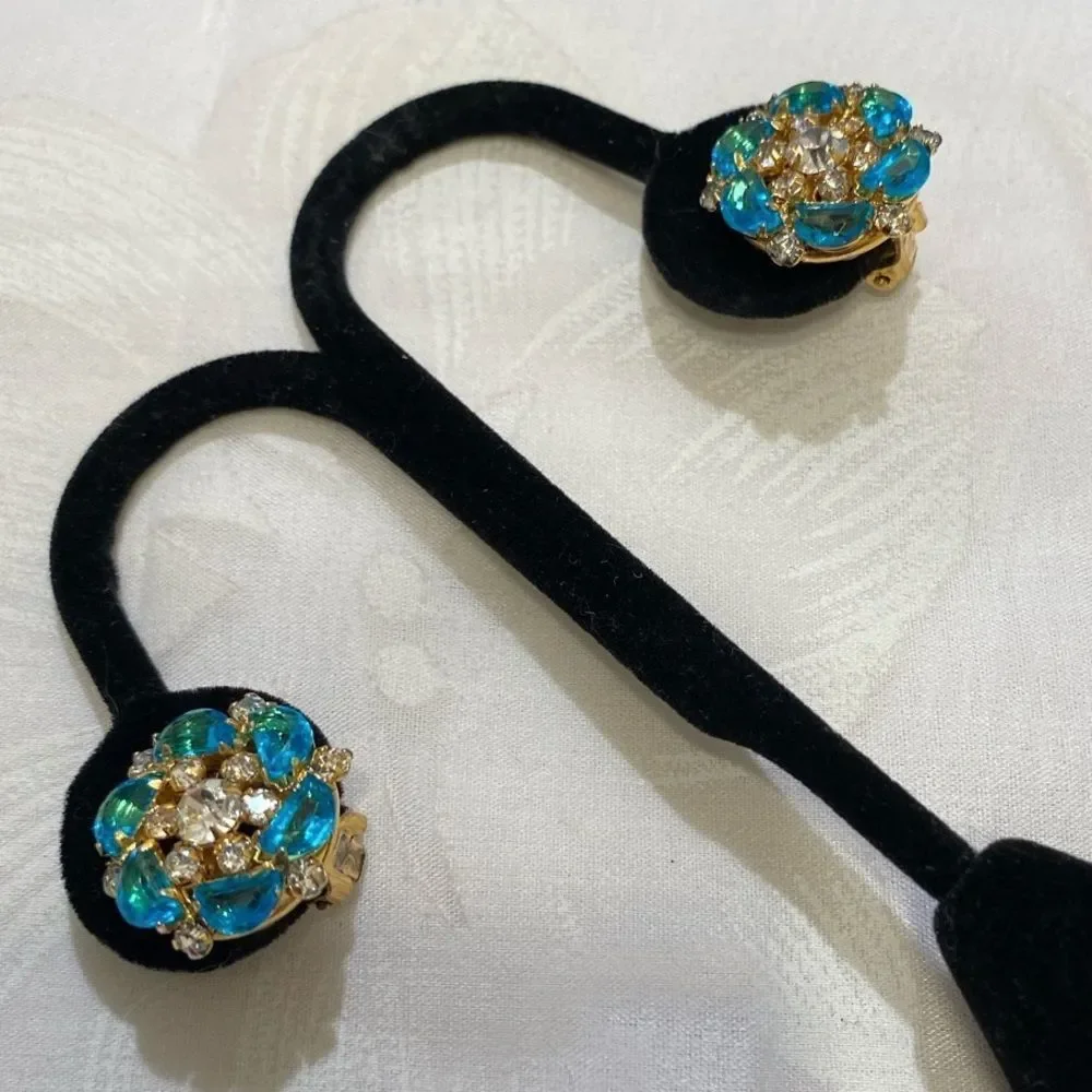 Vintage Freirich Rhinestone Earrings - Picture 5 of 9